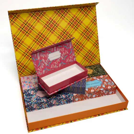 Комплект подарочных коробок