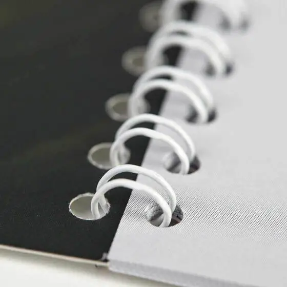 Квартальный настенный календарь MONO 2025 Квартальный настенный календарь MONO 2025