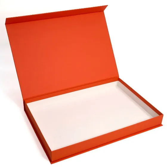 Коробка 375×255×38 мм на текстурированной бумаге