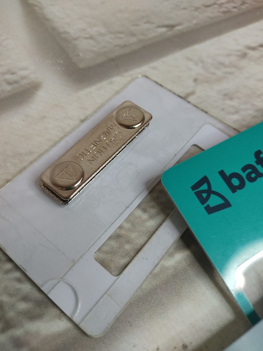 Бейдж со сменным полем