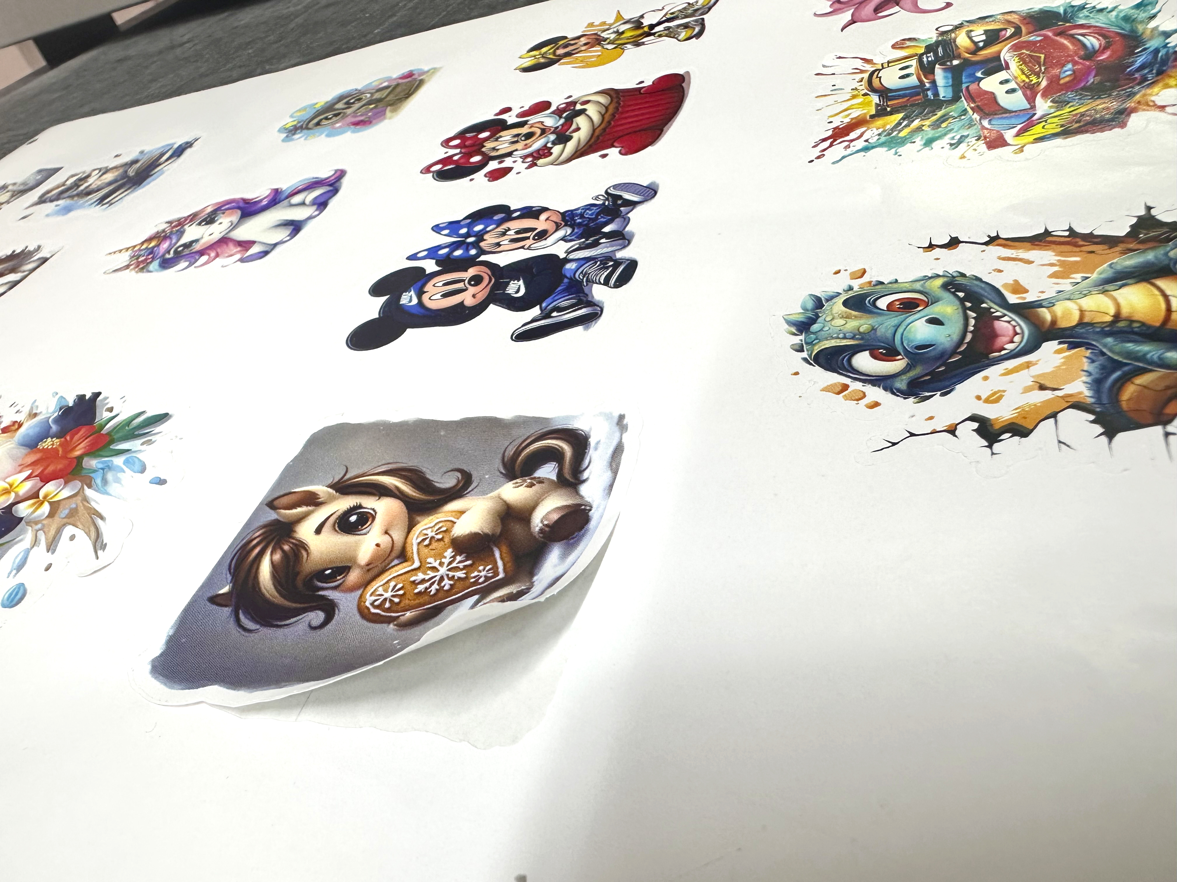 Наклейки фигурные с контурной резкой (в листах Adestor)