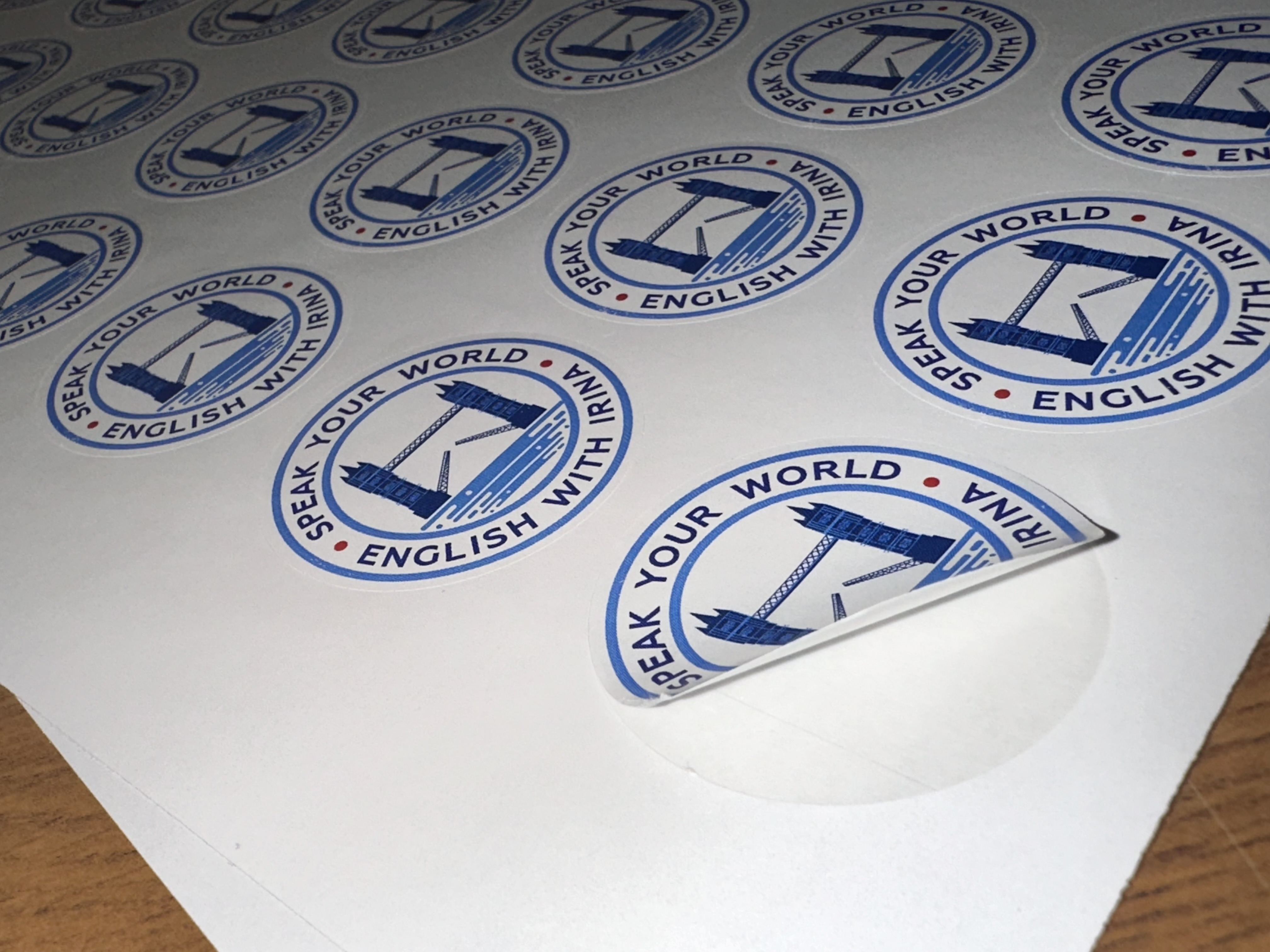 Наклейки с контурной резкой (в листах Adestor) Наклейки с контурной резкой (в листах Adestor)