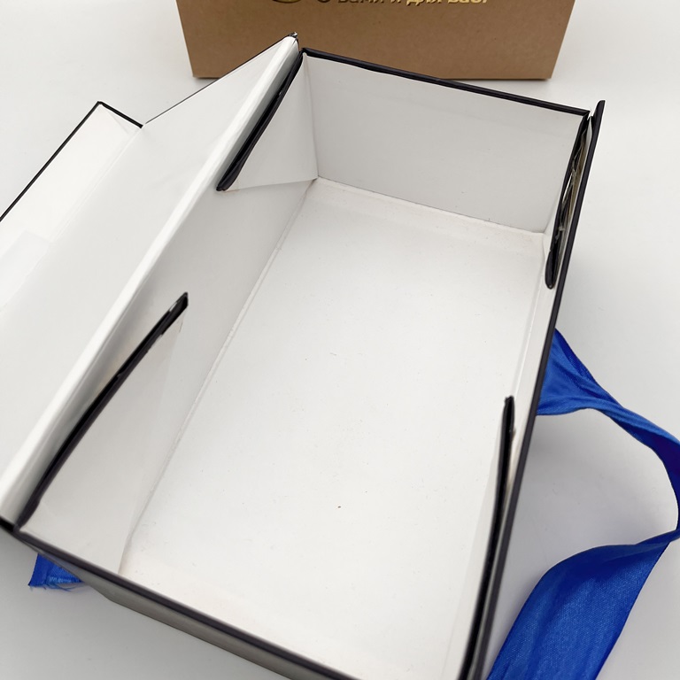 Коробка под подарок пример