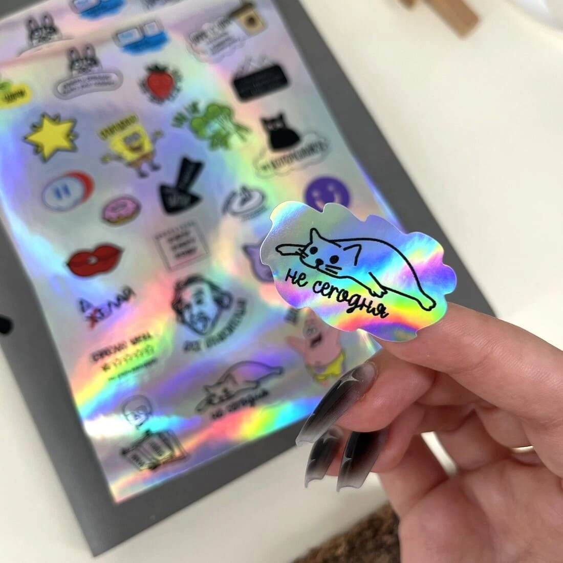 Стикерпаки на голографической плёнке Стикерпаки на голографической плёнке