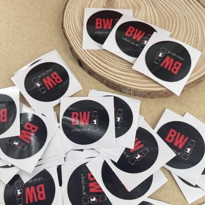 Круглые наклейки