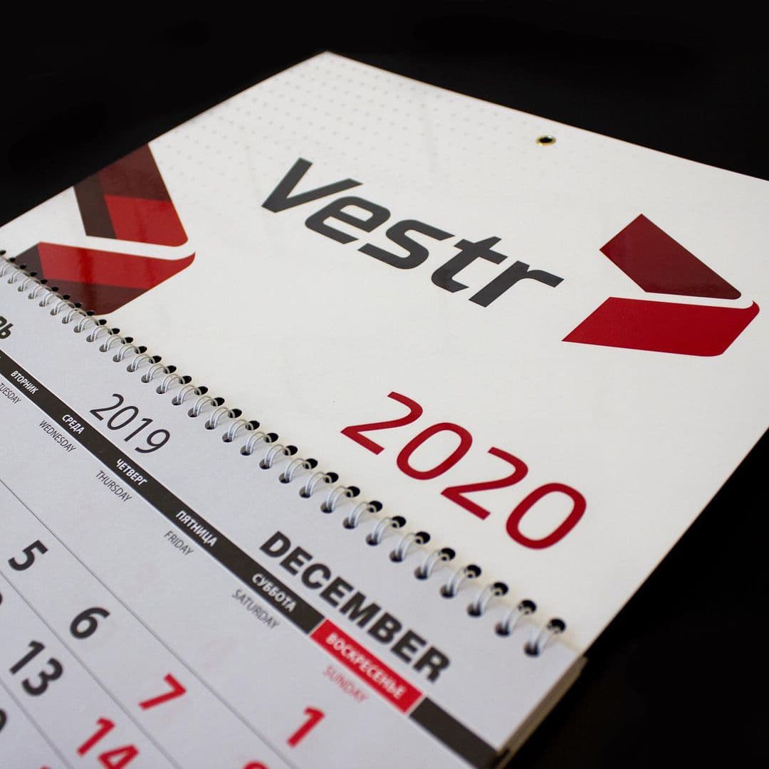 Настенный календарь Vestr — минималистичный корпоративный дизайн