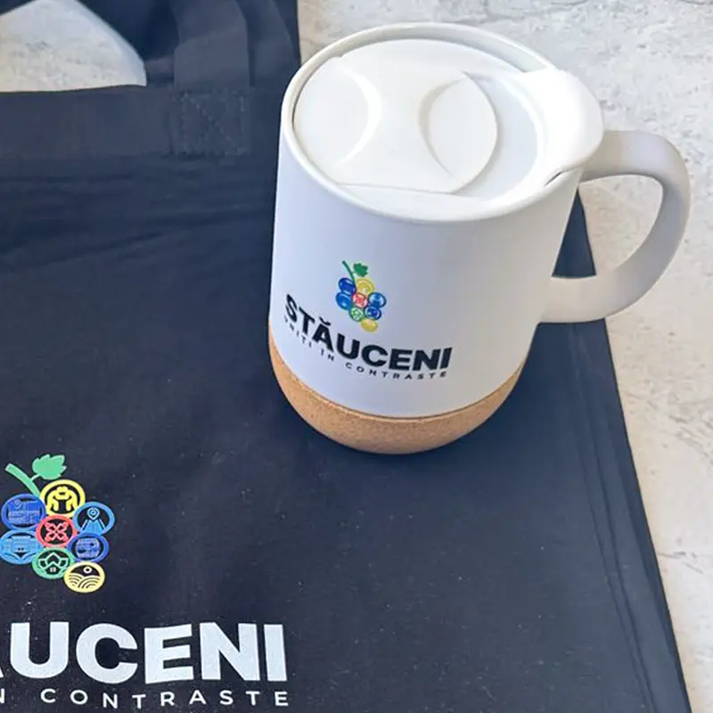Cană cu suport din plută Cană cu suport din plută