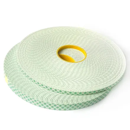 Bandă  dublu adezivă cu suport de burete, alba 1 mm (SH 333P)